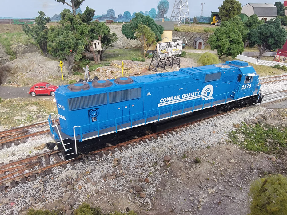 Athearn Genesis HO Scale EMD SD70 Conrail Quality CR (Custom #) 2576 with DCC Sound USED