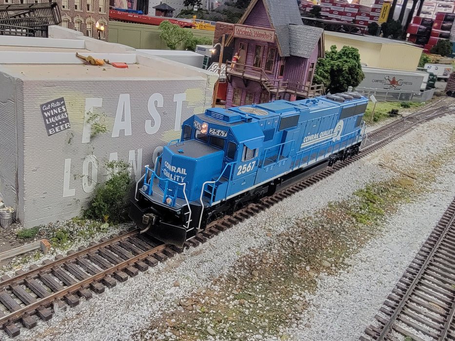 Athearn Genesis HO Scale EMD SD70 Conrail Quality (Custom #) CR 2567 USED