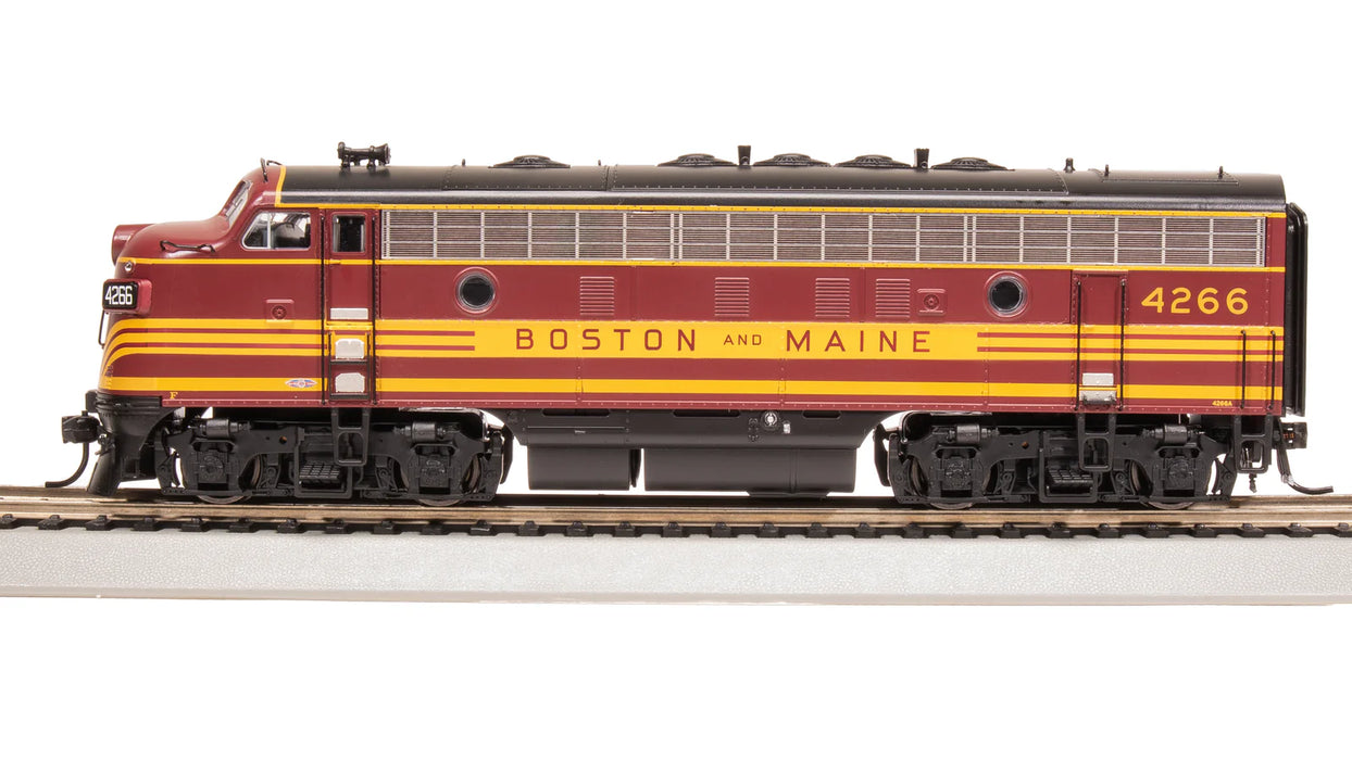 BLI 8200 HO Scale EMD F7A Boston & Maine B&M 4266 with Paragon4 DCC ...