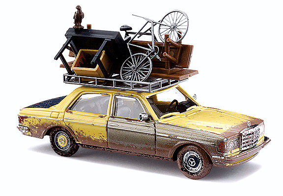 Busch 46858 HO Scale 1977 Mercedes-Benz W123 Sedan Overloaded Roof Rack