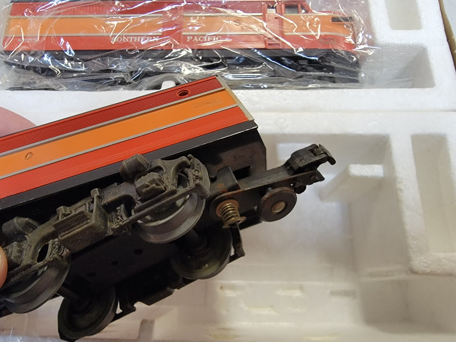 Lionel 6-8552 O Guage ALCo A-B-A Triple Diesel Set Southern Pacific - NOS