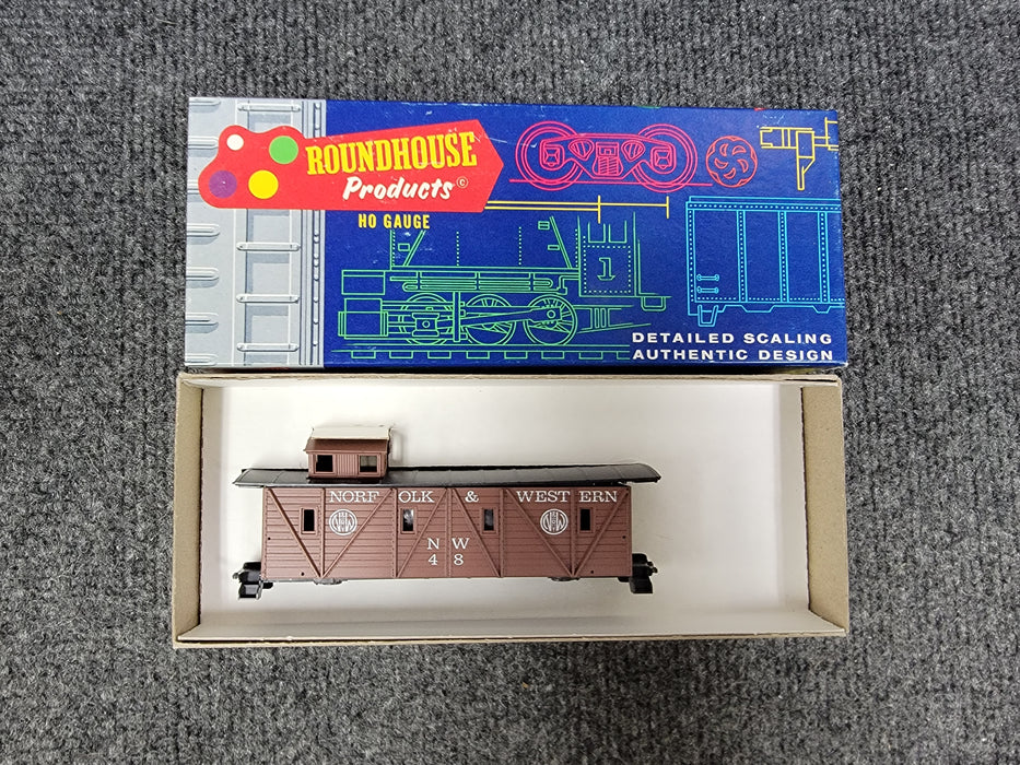 Roundhouse 3464 HO Scale Old Time Wood Caboose Kit Norfolk & Western N&W - NOS