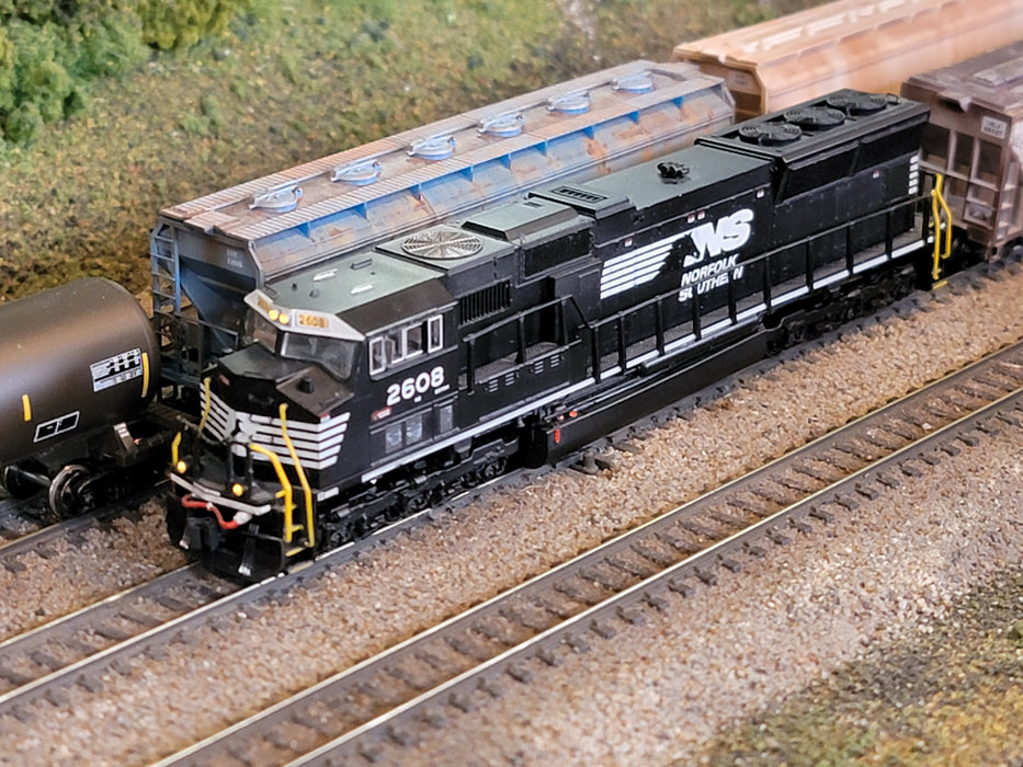 Kato 176-7503 N Scale EMD SD70M Norfolk Southern NS 2608 - USED