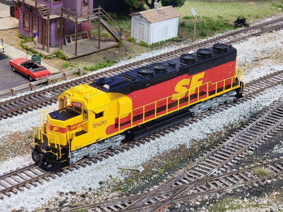 Athearn Genesis G67229 HO Scale EMD SD45-2 Santa Fe "Kodachrome" ATSF 5826 with DCC & Sound - USED