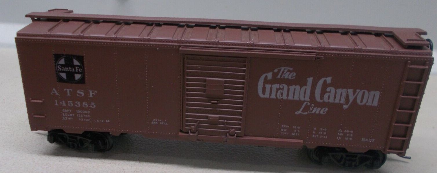 Athearn 5014 HO Scale 40' AAR Boxcar (Blue Box Kit) "Grand Canyon" ATSF - NOS