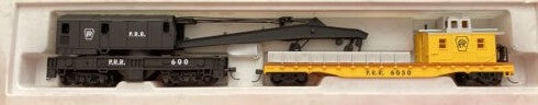 IHC M3554 HO Scale Crane Car with Boom Tender Pennsylvania PRR - NOS