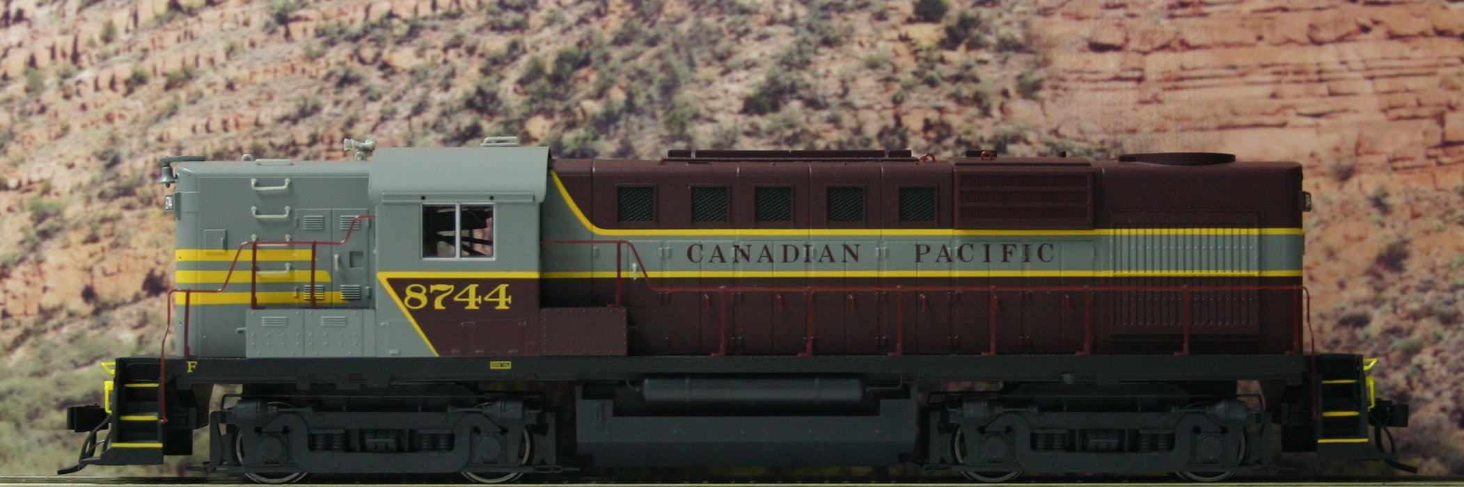 Ho Scale People -  Canada