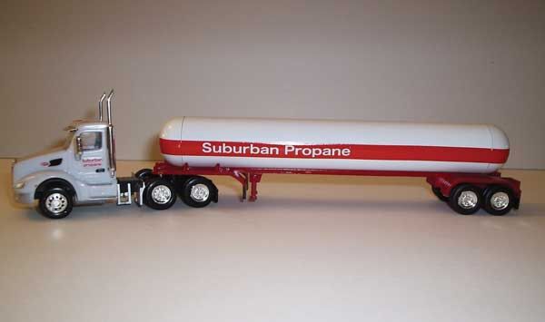 Trucks n Stuff TNS103 HO Scale Peterbuilt 579 with Suburban Propane LPG Tank Trailer