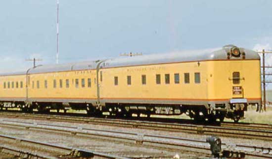 Walthers Proto 920-18920 HO Scale PS 10-6 Sleeper with Blunt End Southern Pacific Yellow SP 9040